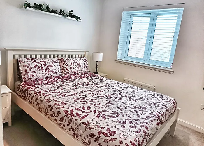 4 Miles To Westhill By Lains Lettings